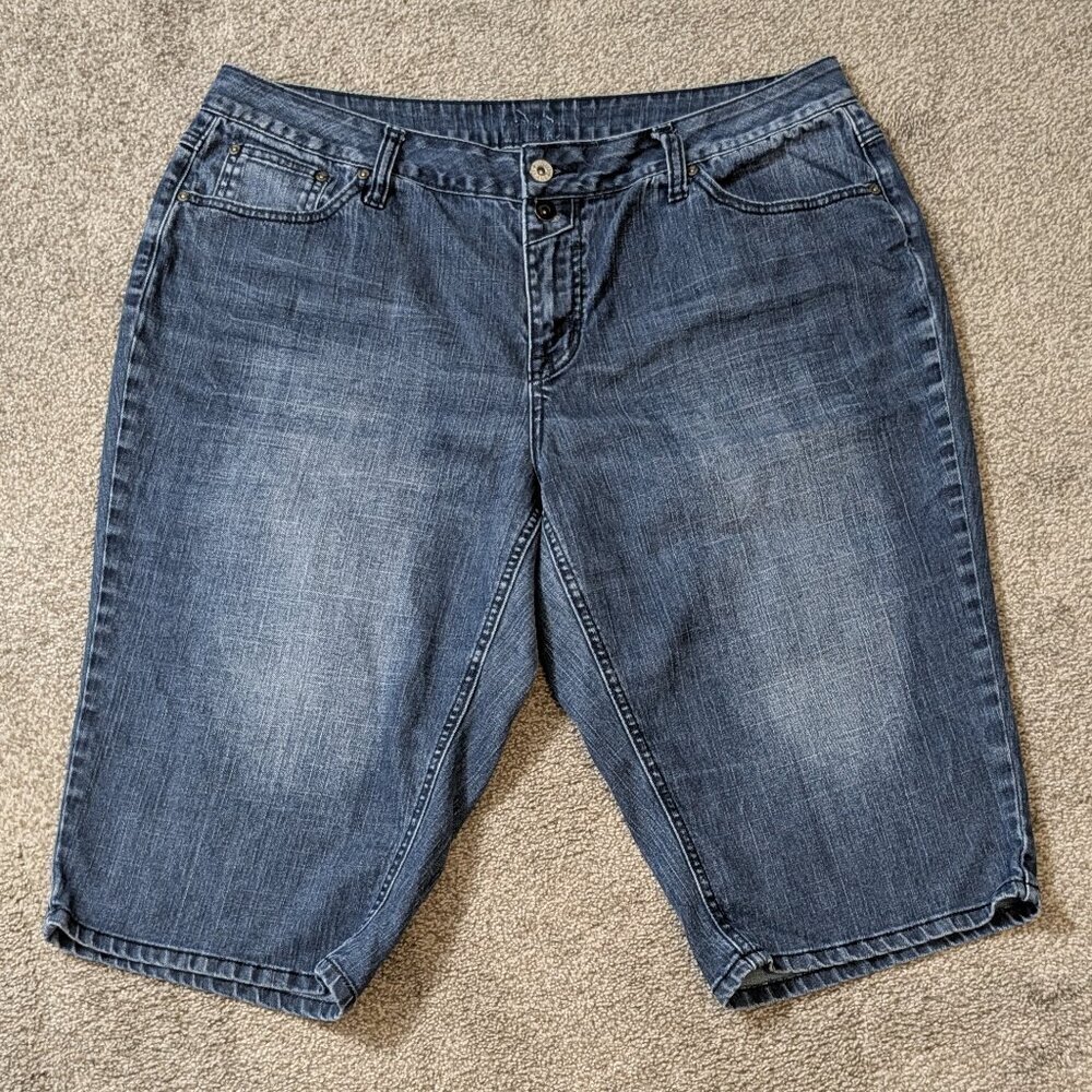 CATO Blue Stretch Denim Mid-Rise, Jean Bermuda Shorts; Size 2X